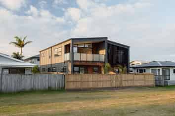 868C Papamoa Beach Road, Papamoa