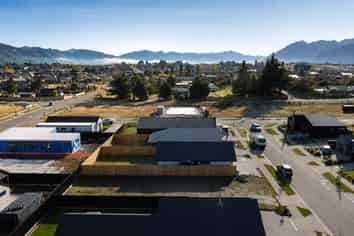 8 Gillespie Street, Lake Hawea