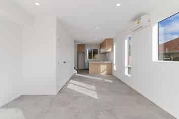 1/15 James Street, Mangere East