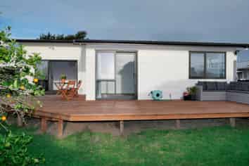 52 Mazengarb Rd, Paraparaumu Beach