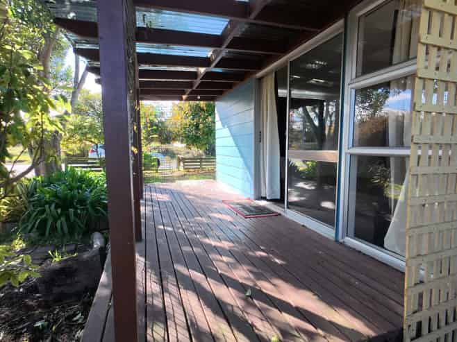 8 Arihia Street, Nukuhau