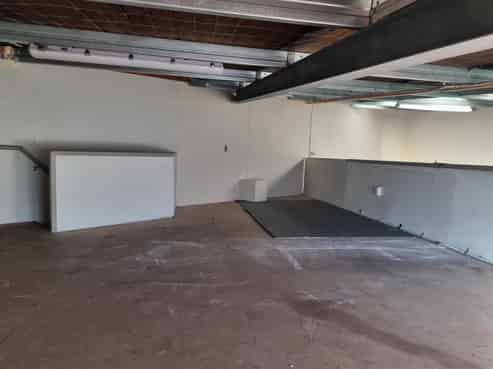 PRICE REDUCED Tradesmen’s Unit or Toy Shed?