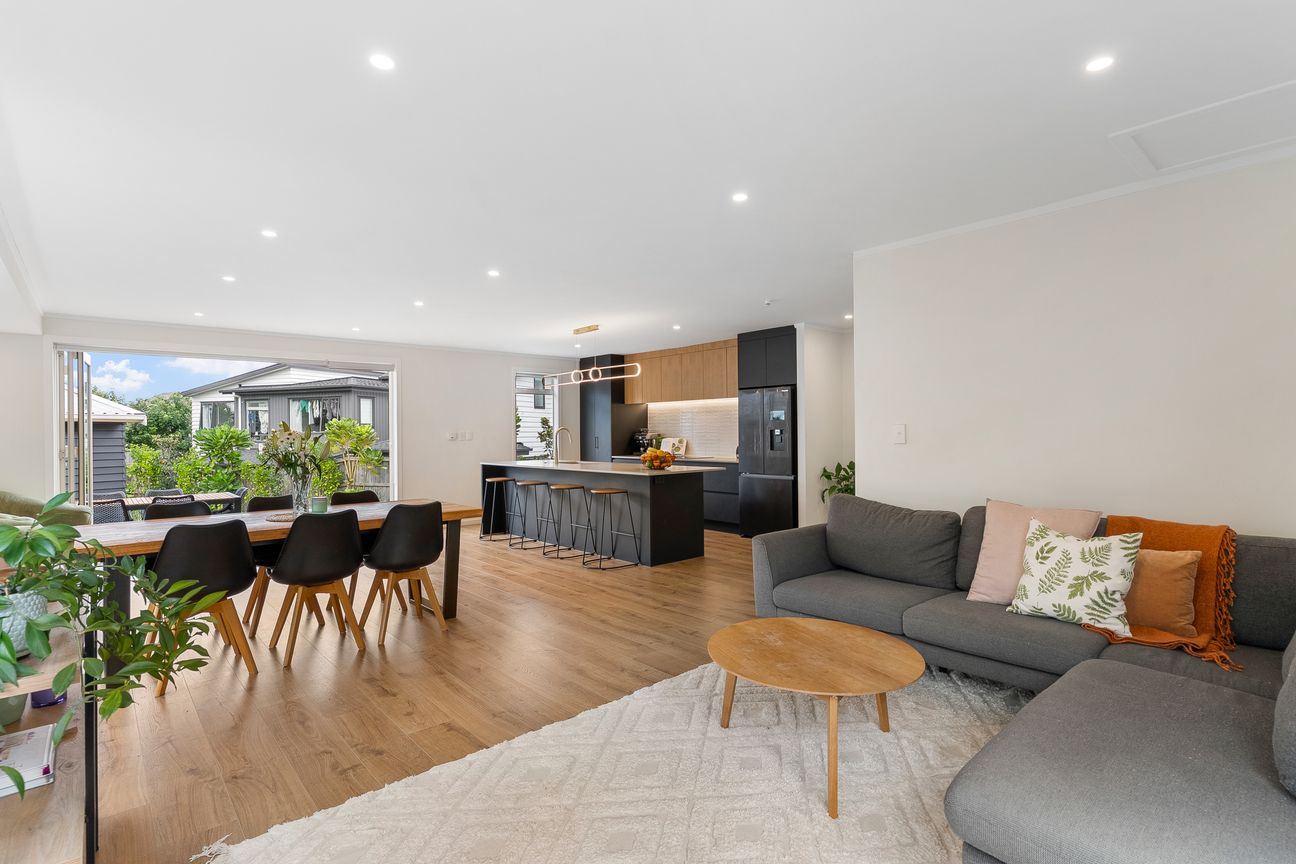 Flexible Family Living on 799sqm - Vista 3