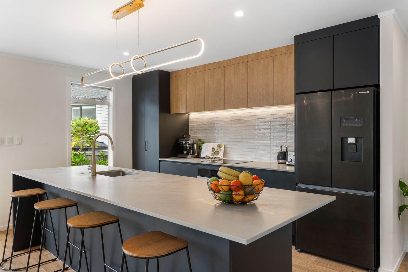 Flexible Family Living on 799sqm - Vista 2