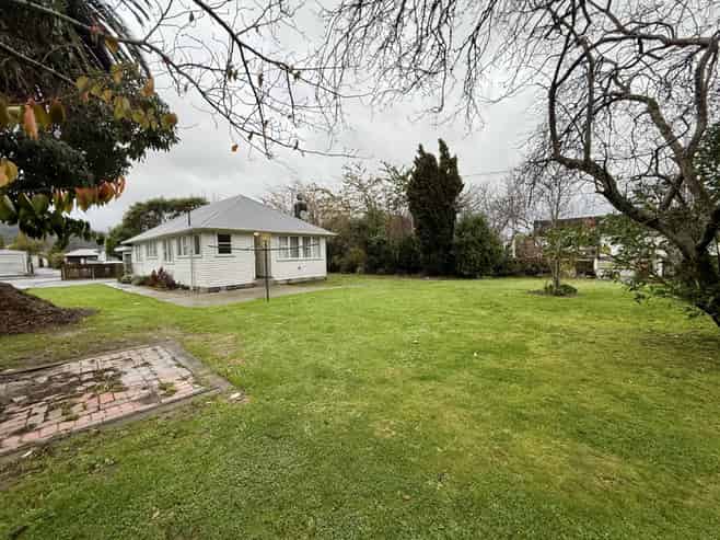 32 Thackeray Street, Trentham