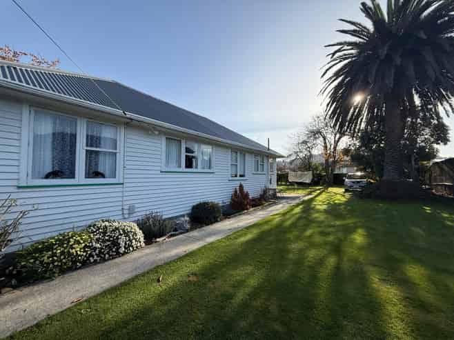 32 Thackeray Street, Trentham