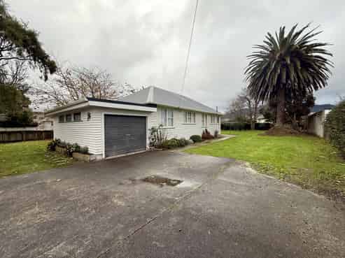 32 Thackeray Street, Trentham