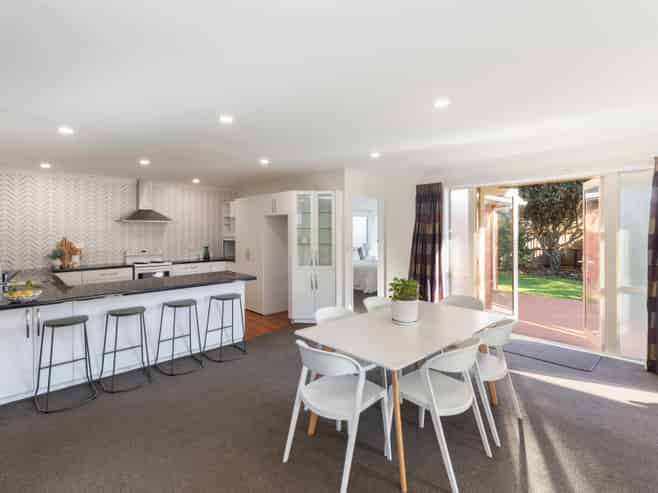 25 Bideford Place, Dallington