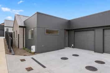 2/43 Briannarose Drive, Fitzroy