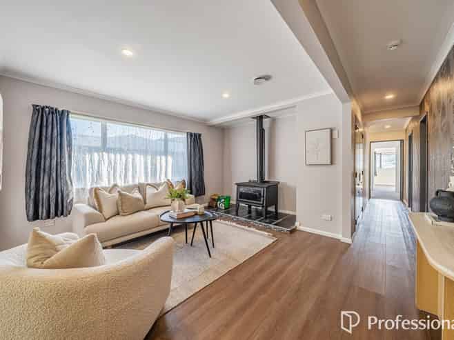 15 Kawatiri Grove, Wainuiomata