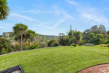 1152A East Coast Road, Redvale