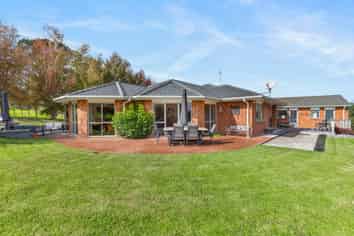 1152A East Coast Road, Redvale