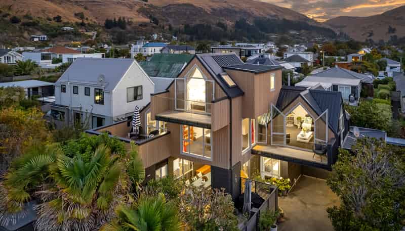 102A Esplanade, Sumner