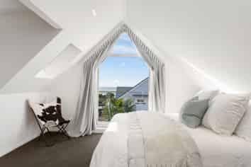 102A Esplanade, Sumner