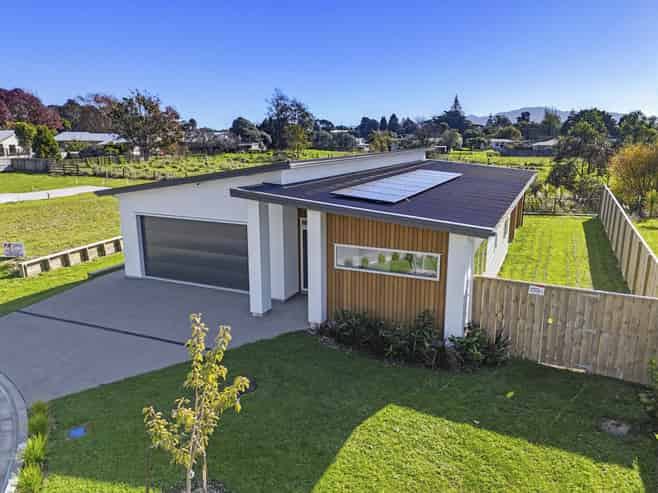 20 Brunoro Place, Paraparaumu