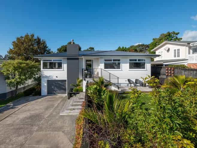 25 Catalina Crescent, Forrest Hill