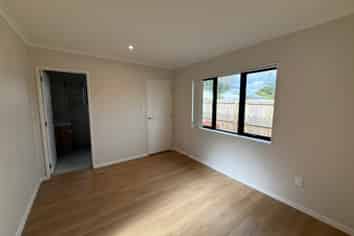 3A Mcleod Road, Weymouth