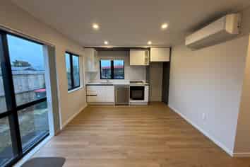3A Mcleod Road, Weymouth