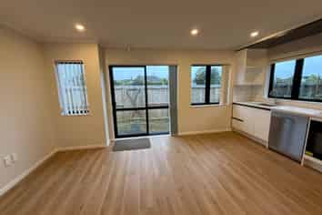 3A Mcleod Road, Weymouth