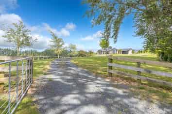 998 Limeworks Loop Road, Karamu