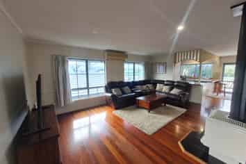 5 Pipi Dune, Whitianga