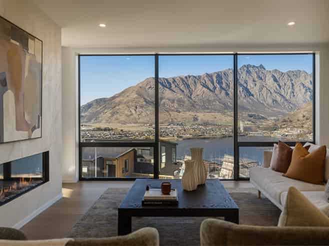 79 Middleton Road, Queenstown Hill