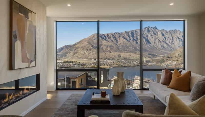 79 Middleton Road, Queenstown Hill