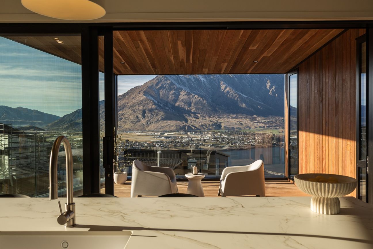 Contemporary Luxury Designed for the Entertainer - Widok 6