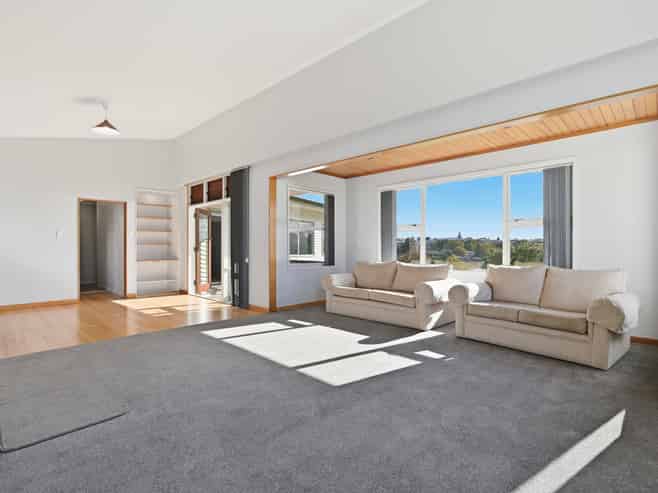 25 Landview Road, Parkvale