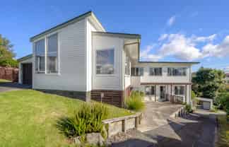 25 Landview Road, Parkvale