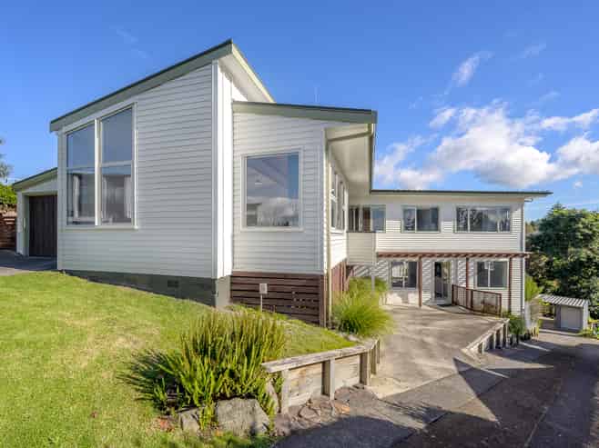 25 Landview Road, Parkvale