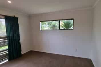 4 Eastland Road, Flat Bush