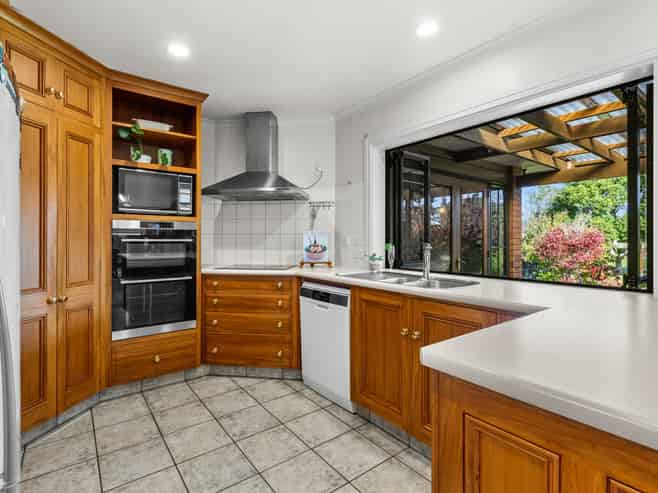 144 Avenue Road, Greenmeadows
