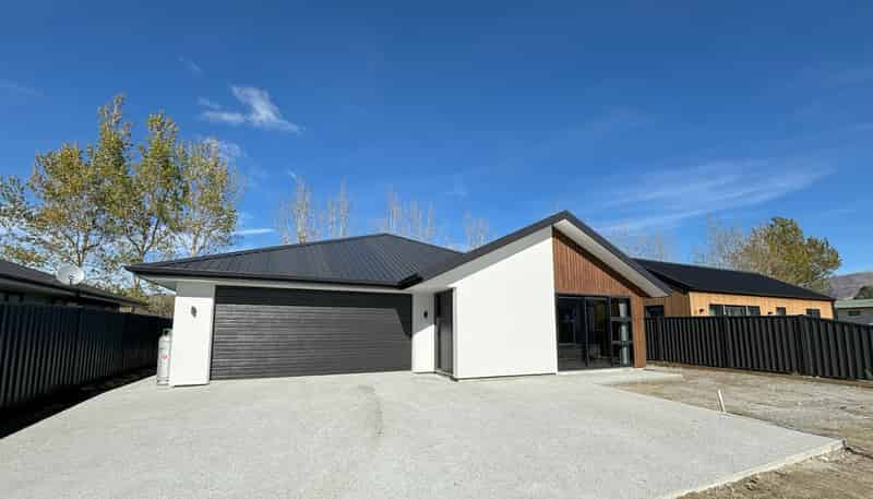 25 Wallis Drive, Cromwell