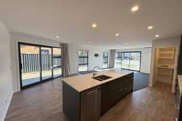 25 Wallis Drive, Cromwell