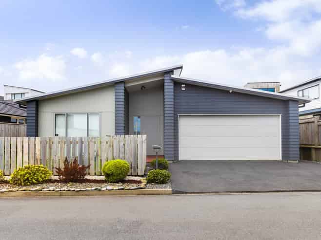20 Rotorua Grove, Aotea