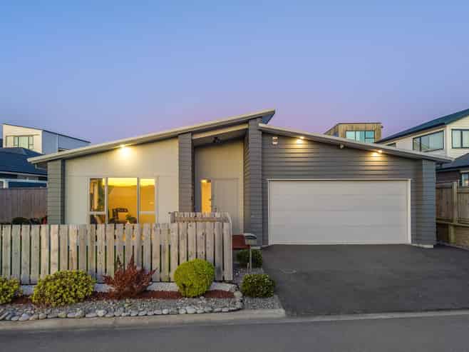 20 Rotorua Grove, Aotea