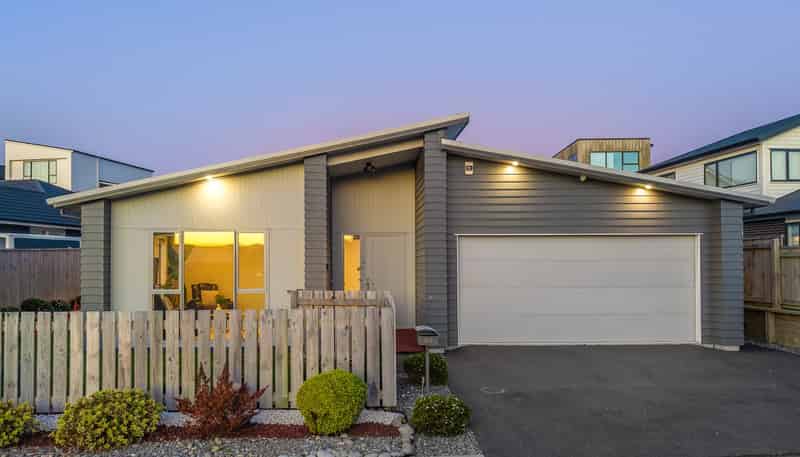 20 Rotorua Grove, Aotea