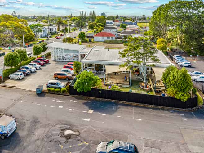 Modern Auckland Investment – 9 Year Lease