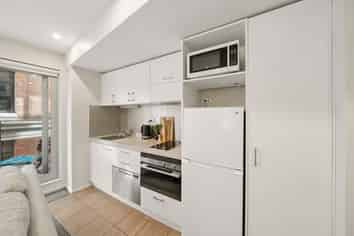 121/74 Taranaki Street, Te Aro