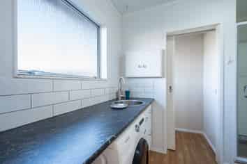 2/13 Derby Street, Stoke