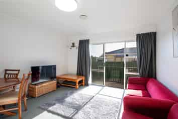 2/13 Derby Street, Stoke