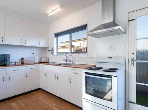 2/13 Derby Street, Stoke