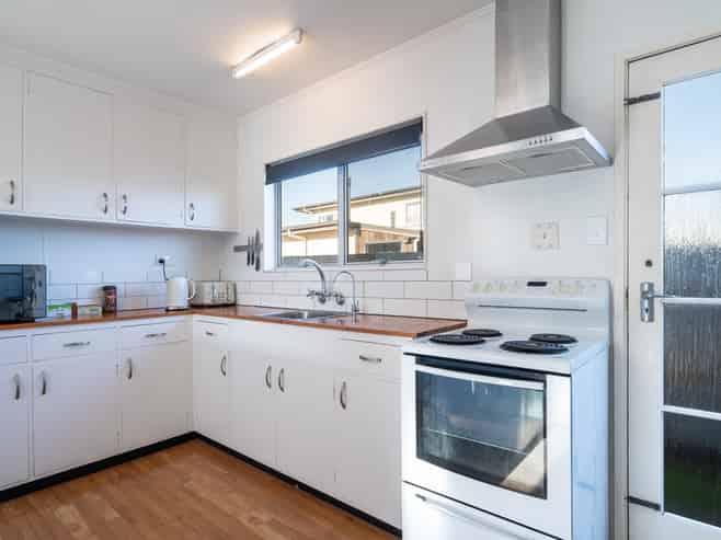 2/13 Derby Street, Stoke