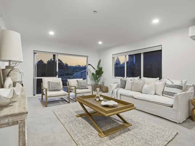 89 Solomon Street, Brookfield