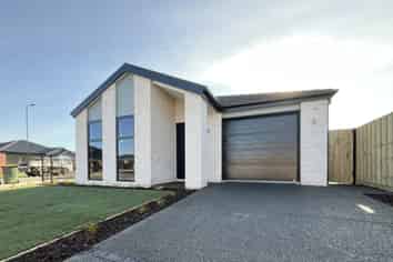 2 Maple Lane, Rolleston