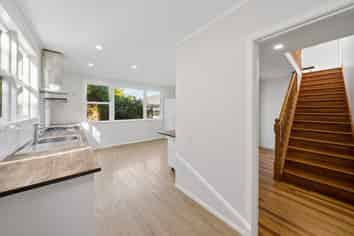 1 Hallewell Crescent, Johnsonville