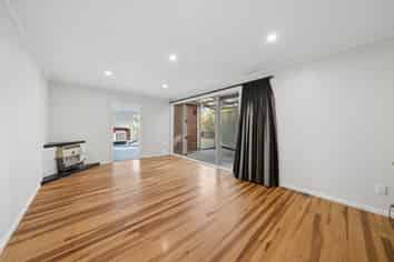 1 Hallewell Crescent, Johnsonville