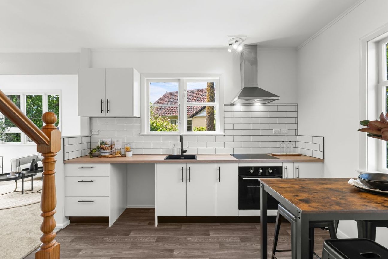 Prime Riccarton Location Close to UC - Vista 4