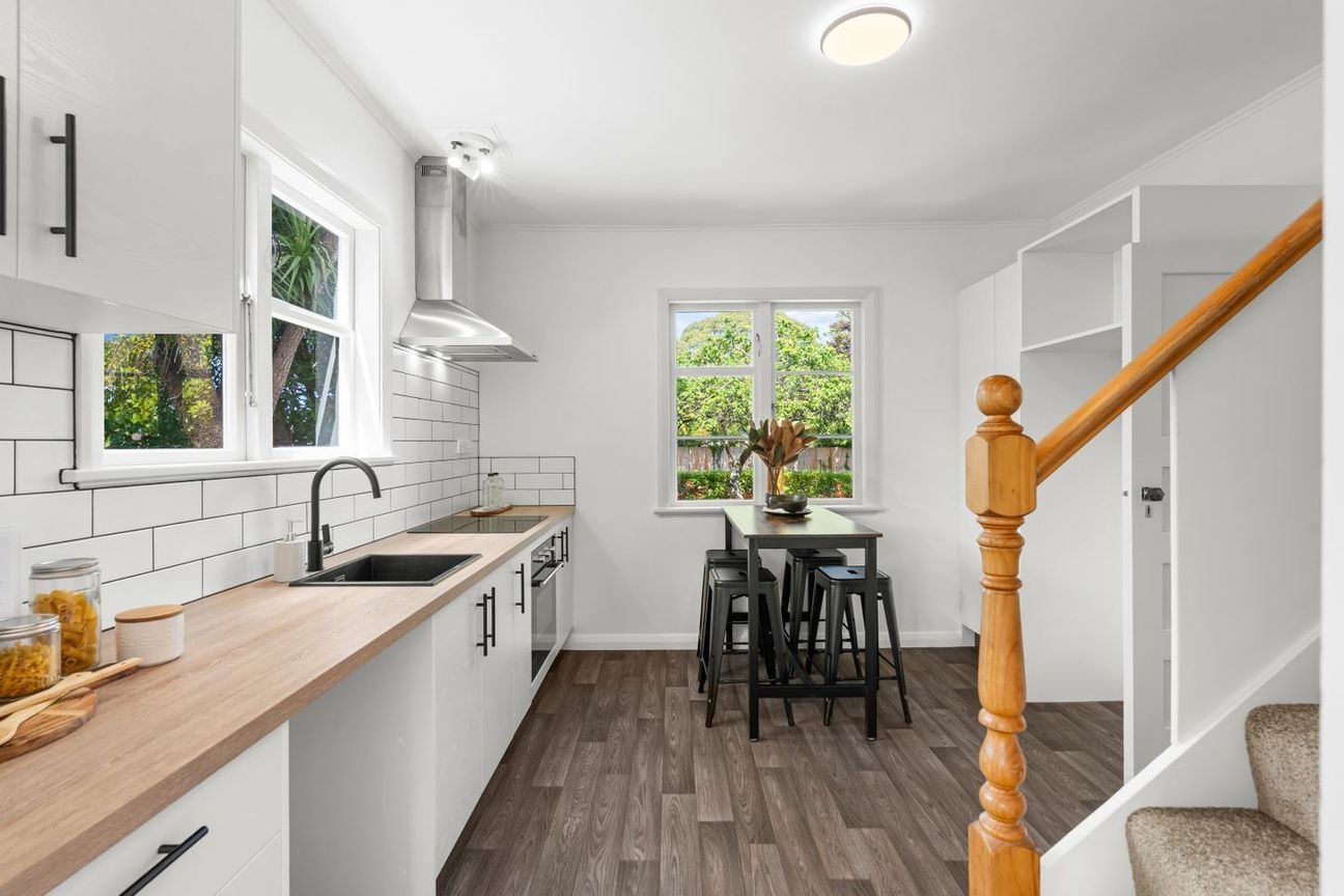 Prime Riccarton Location Close to UC - Vista 3